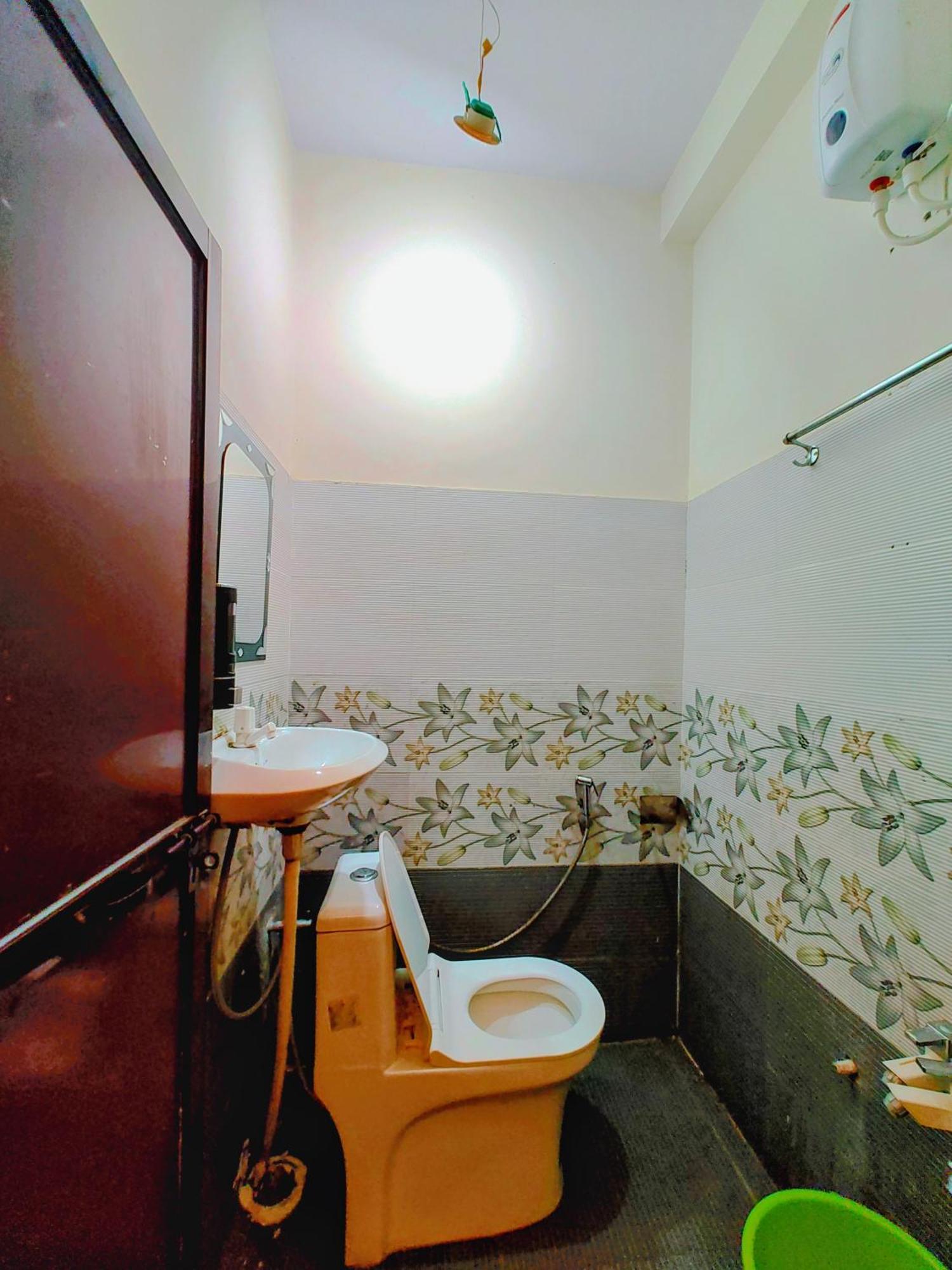 De Costa Palace - Pick And Drop Available Varanasi Exterior foto
